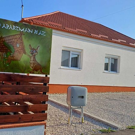 Mini Zoo Apartman Nagykanizsa Buitenkant foto