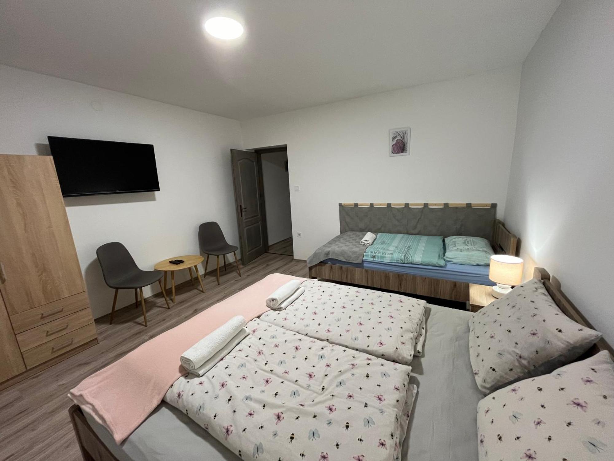 Mini Zoo Apartman Nagykanizsa Buitenkant foto