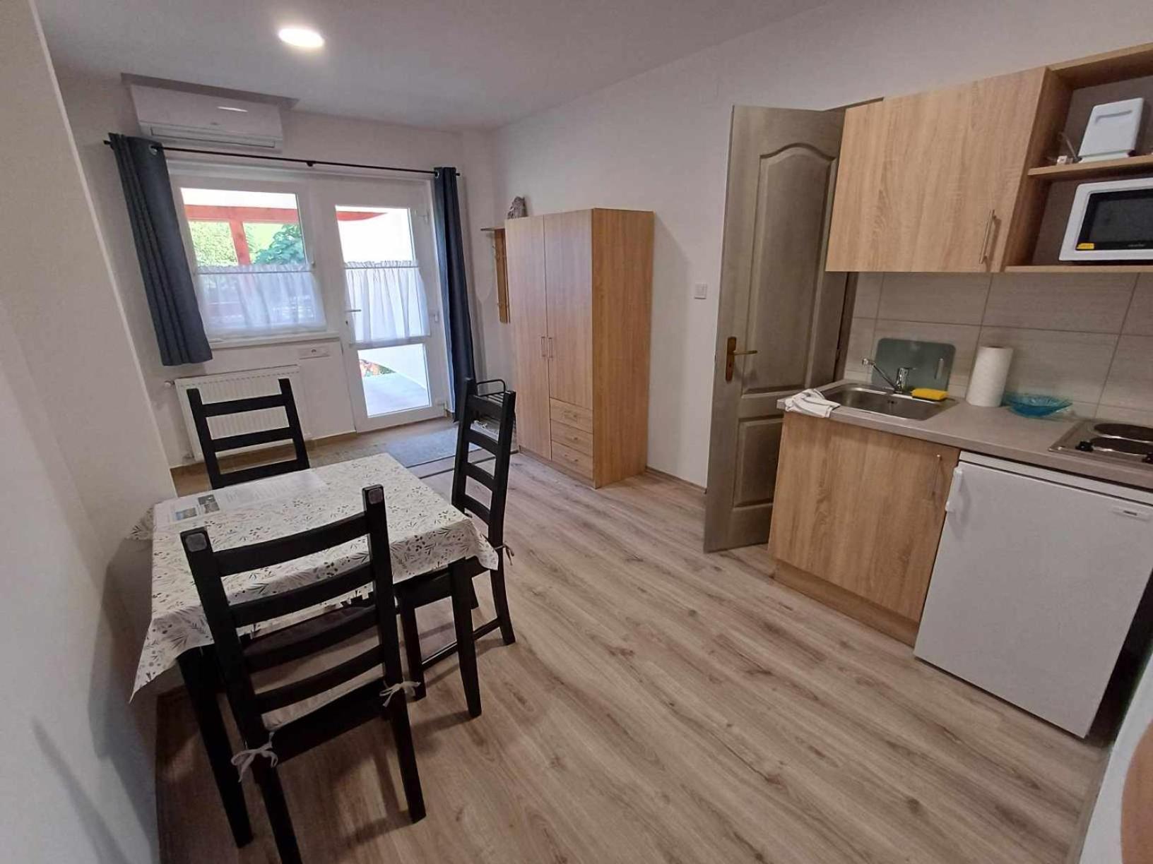 Mini Zoo Apartman Nagykanizsa Buitenkant foto